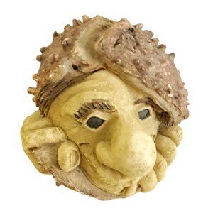 Clare craft disc world Nutcase men walnut figurines England Resin Fantasy Troll